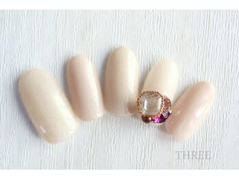 スリー 自由が丘(THREE)/秋ビジュー