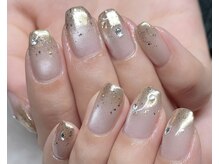 グレーのマグネットにゴールドミラーでグラデーションで可愛い♪