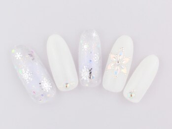 ネイルプラザ 河原町OPA店(NAIL PLAZA)/冬ホワイトネイル