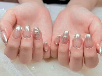 ベルネイル(Belle Nail)の写真/カラー・ラメ・パーツ豊富にご用意♪色使いやデザインで人とは違う個性派ネイルをご希望の方に◎