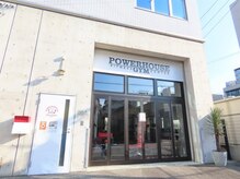 パワーハウスジム広島ジャパンの雰囲気（新白島駅から徒歩4分の好立地！隙間時間やお仕事終わりにも♪）