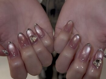 ナイアンエルアネイル(naian elua nail)/マグネット+ガラスフレンチ