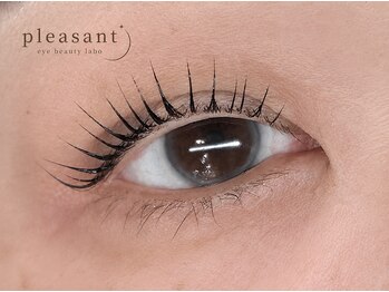 プレザント(PLEASANT)の写真/《朝のメイク時短に!》お目元のお手入れで華やか&大人仕様の印象に♪根元から立ち上げ印象的なお目元へ☆
