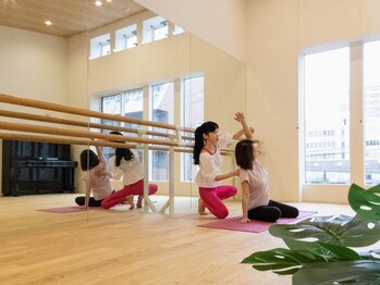 高知音楽 英語 ウォーキングアカデミー/リラックスしながらストレッチ