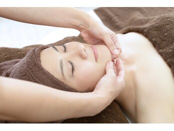 シャンべリール/リフトアップフェイシャル