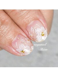 親指華やかさくらネイル