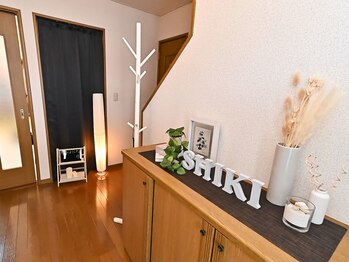四季/店内入口写真