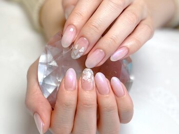 ラーシューシュ(la-chou-chou)の写真/【大人女性から人気のデザインが豊富◎】究極の肌馴染み"美肌ネイル"でシンプルかつ上品な指先へと導きます