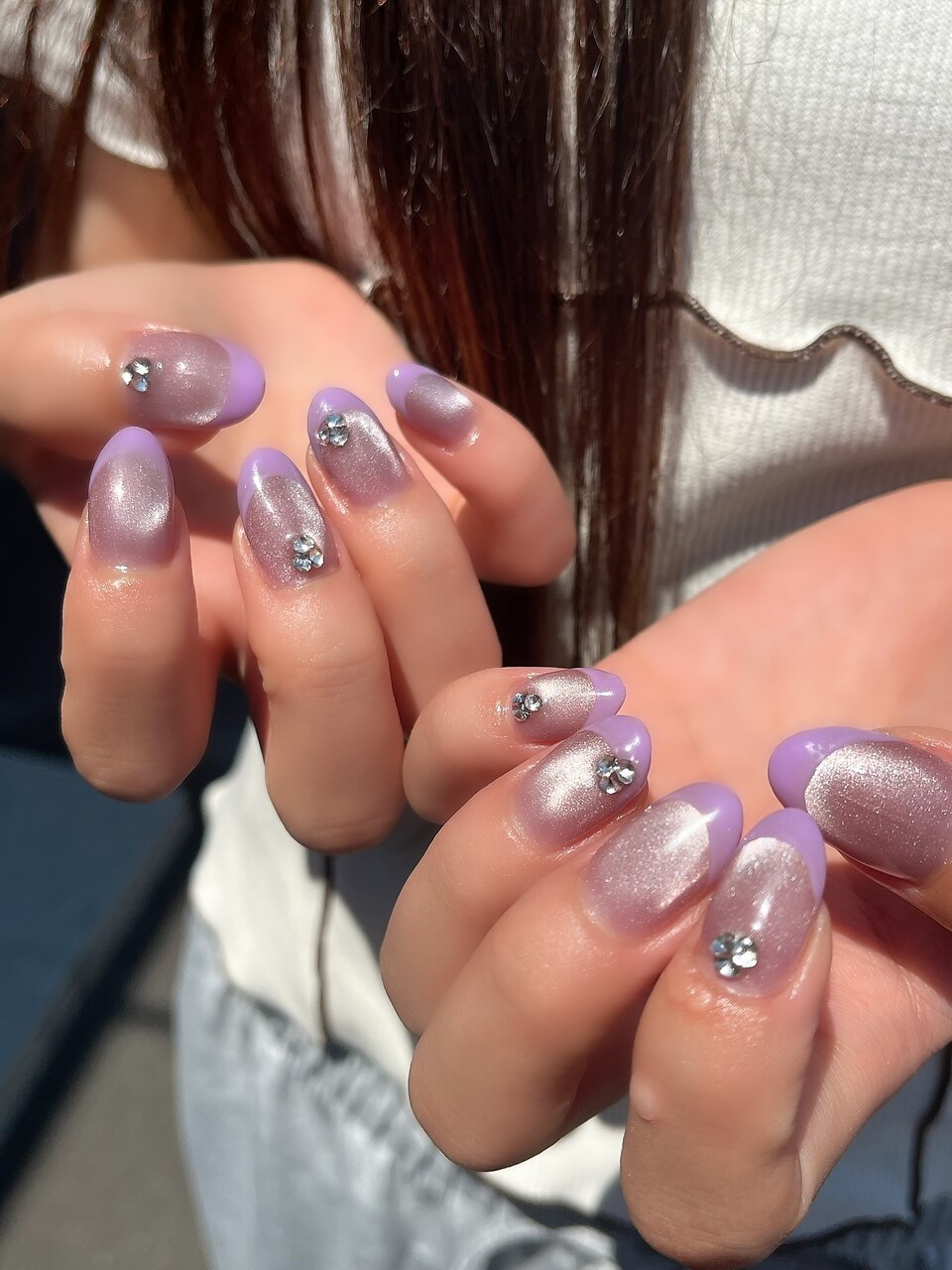 2025年-2026年冬トレンド】パープル フレンチのネイルデザイン集｜人気