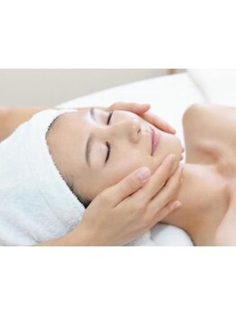 ホウレイ線・たるみ改善！予防ケア