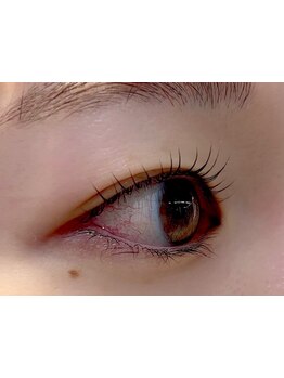 ナチュラル上品な目元にしたい