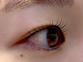 オーネイト(Ornate)の写真/<プレミアムパーマ>忙しい朝のメイク時間を短縮◎自然なカールで注目されるパッチリeyeに変身☆