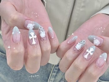 Shiori Nailsalon　持ち込み・長さだしサロン/ガーリー｜クロムネイル