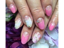 ラ グラース(La.Grace)/上品ネイル　大人フレンチ＆お花