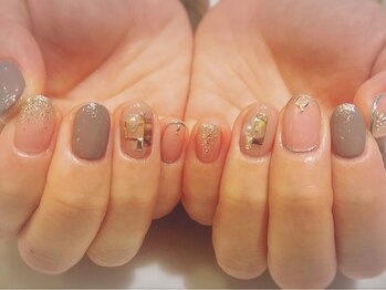 40種から選べる定額ネイル ¥8800