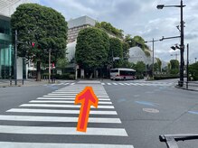 カフー(KAFUU)/高島屋本館へ渡ります