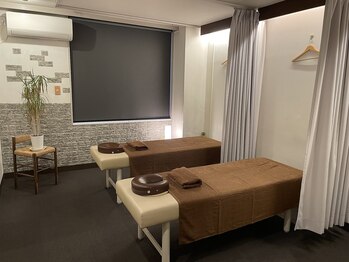 リラックストア/別室に2床のベッドがあります