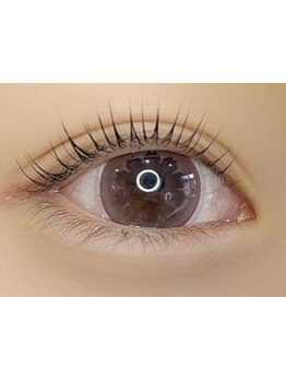 ナチュラル上品な目元にしたい