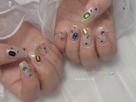 宝石ネイル