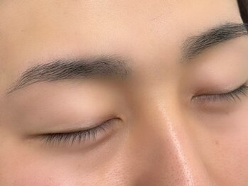 ビーフォーネイル 一関大手町店の写真/NEW★メンズ眉WAX¥5,500!男性も女性も眉を整えて清潔感UP!完全個室で通いやすい◎