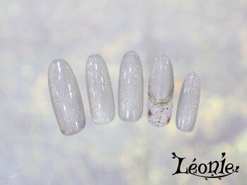 レオニー(Leonie)/マグネット×フラワーネイル