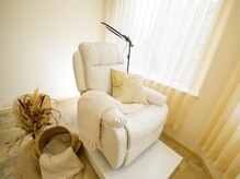 シェール(cher)の雰囲気（ 美容室内の完全個室◎ゆったり過ごせるソファで施術致します。）