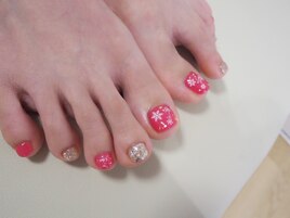 冬のフットネイルも人気♪