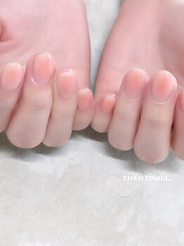 ピンクチークネイル