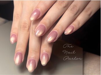 ザ ネイル パーラー 博多駅(The Nail Parlor)の写真/「マグネットって派手そう」そんな方にこそ。
肌色・爪の形に合わせて、大人っぽく似合わせます♪