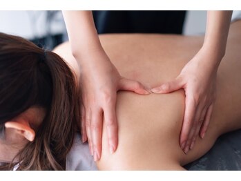 イルミナージュ(Illuminage)/美しい背中は肩甲骨から☆