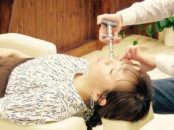 アトリエ ドゥ エッフェ(atelier du EFFE)の写真/【どの角度でも写真映えする顔立ちへ】切らない、注入しない、整形なし。メスを使わない小顔美容形成サロン