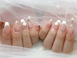 薔薇白フレンチネイル