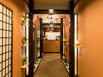 癒の間ゆるり 赤羽店/すぐに行ける老舗旅館をイメージ