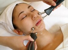 クリニカルエステ イーズ 小田原店/フェイスビートダンス