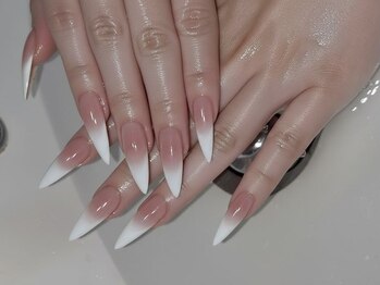 ミオネイル(MiO nail)/長さ出しグラデーションネイル