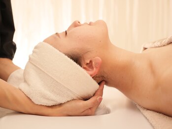 アウン(aun.)/首肩こり/猫背/顔むくみ/眼精疲