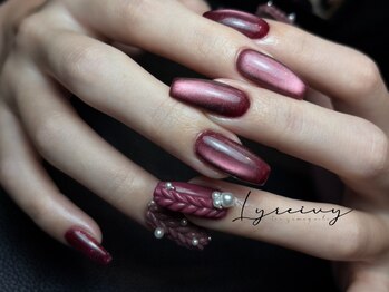 リライヴィー(Lyreivy)/ニットネイル