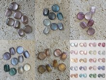 ノウ(nou)の雰囲気（全78色のマグネット・フラッシュネイル　**写真は一部です）