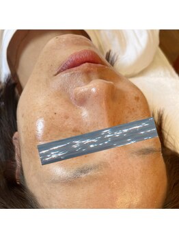 エクスクラメーションマーク(!!!)/水光人工皮膜