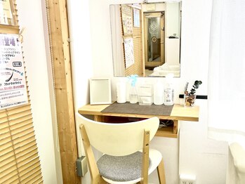 ミニョンアイラッシュデザインサロン くずは店/メイクスペース♪