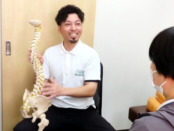 はじめ鍼灸整骨院の写真/【辛い腰・肩・首の痛みに！】ボキボキしない優しい矯正で、腰痛や肩こりのお悩みに寄り添います◎