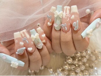 ネイルサロン キュラソー(Curacao)の写真/キラキラ盛ネイルもお任せ♪【ジェルチップ長さ出し★フリーアートシンプル ¥12800~/ゴージャス ¥16500】