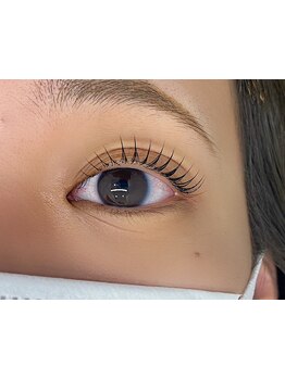 ナチュラル上品な目元にしたい