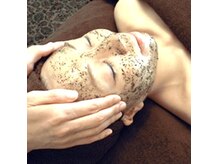 クロレ(COLORE)の雰囲気（剥離なしのハーブピーリングとエレクトロポレーション）