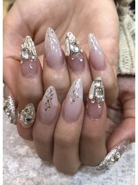 キラキラ乳白ネイル