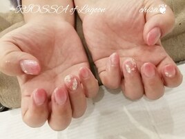 ラメグラ桜ネイル