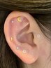 耳つぼジュエリー＊両耳18粒¥4950 他メニューと組み合わせると2粒プレゼント