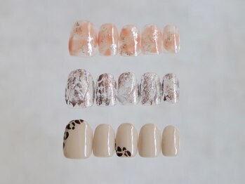 ディーネイル アイラッシュ オカザキ(DEE nail×eyelash okazaki)の写真/【オフケア込◆シンプル定額¥4400/スタンダード定額¥5500】カラー350色より変更OK！オフィスネイルにも◎