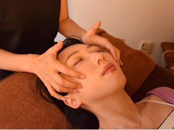 ラ アクサル(la.akthar)の写真/【小顔矯正専門】歴9年施術実績3000人超え!全身調整する小顔矯正/歪み・左右左・面長・エラ張り改善!