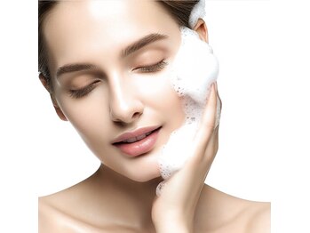 ジュエリースキン(JewelrySkin)の写真/【根本から変える肌管理プログラム】内側×外側から設計。理想から逆算するオーダーメイド施術で理想の素肌